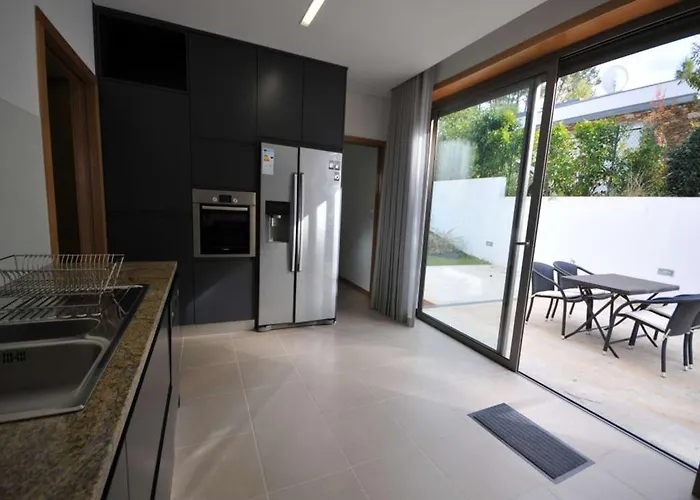 Superb 5 Bedrooms Lastello Great Sea & River Views Villa Caminha