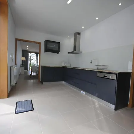 Superb 5 Bedrooms Lastello Great Sea River Views Private Garden * Caminha