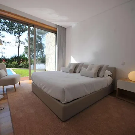 Superb 5 Bedrooms Lastello Great Sea & River Views 别墅