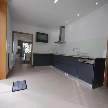 빌라 Superb 5 Bedrooms Lastello Great Sea & River Views